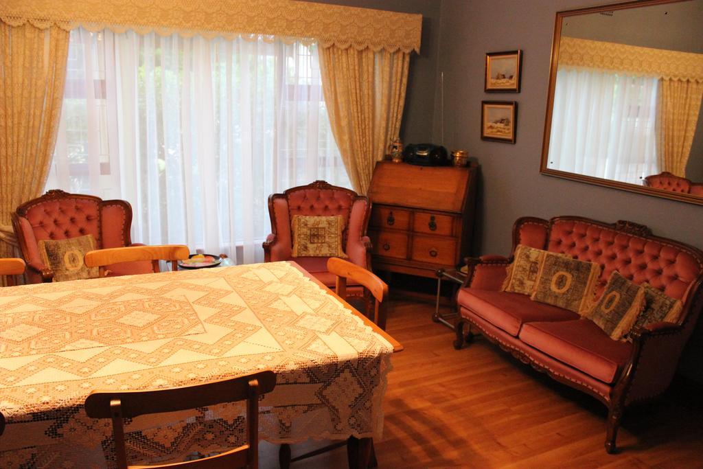 Smuts Ave. Guest Rooms Hermanus Ngoại thất bức ảnh