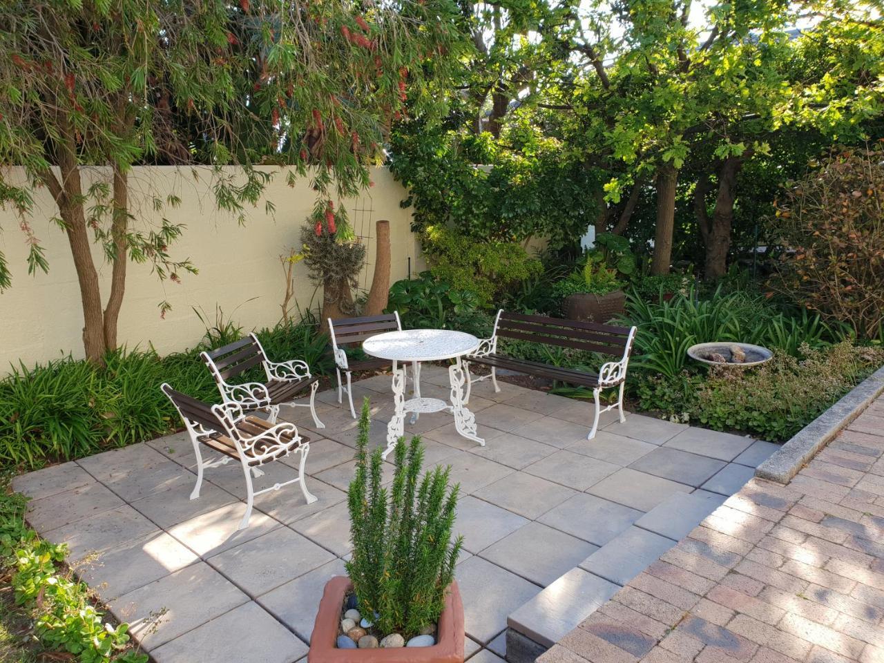 Smuts Ave. Guest Rooms Hermanus Ngoại thất bức ảnh
